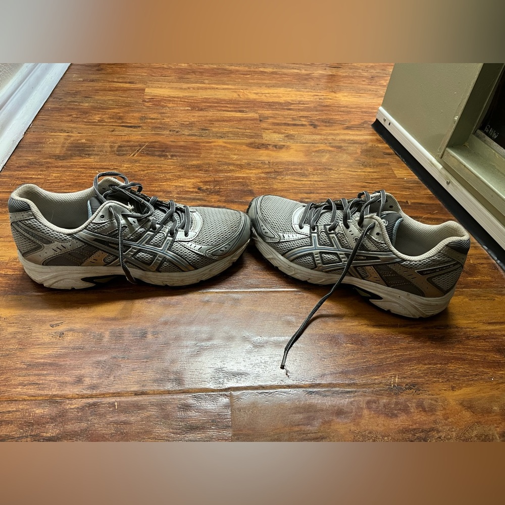 ASICS shoes - Picture 5 of 5